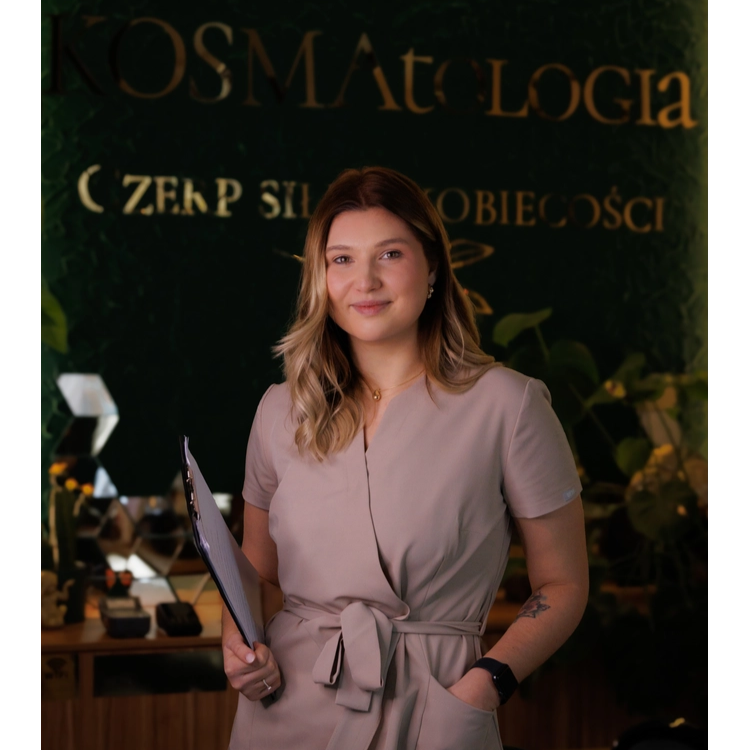 Vanessa Kosma - kosmetolog w gabinecie
